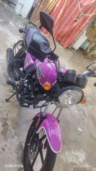 سلام عليكم دراجه دايون موديل 2023 اوراق سحب مكينه 150مامفتوحه ولا محطوط عليه اسبانه مابيها اي نقص السعر مليون و250 وبيه مجال مكان ديالى المقدادية قرب جسر مهروت *********** متواجد على البرامج وعلى الرقم
