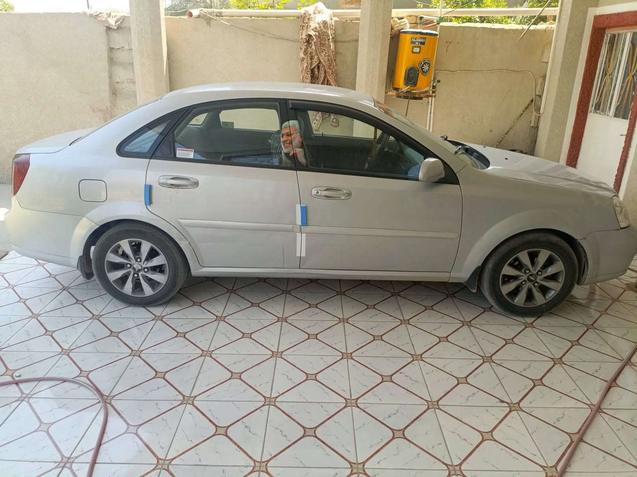 سلام عليكم سياره اوبترا 2008 مكفوله خليجي
بيها فقط بارد  سونار بيها
تخم تاير جديد
حداديه صدر امامي جديد قبل شهر سويته
رقم انكليزي بابل  
سياره حلوه نضيفه داخلها يخبل
اكو صور قديمه اقبل لا ارقمها رقم نكليزي
سياره كدامك لا غسل ولاشي وهيج حلوه 
مكاني بابل ابي غرق تقاطع العلويه شريفه
متواجد واتساب فيس  
***********
