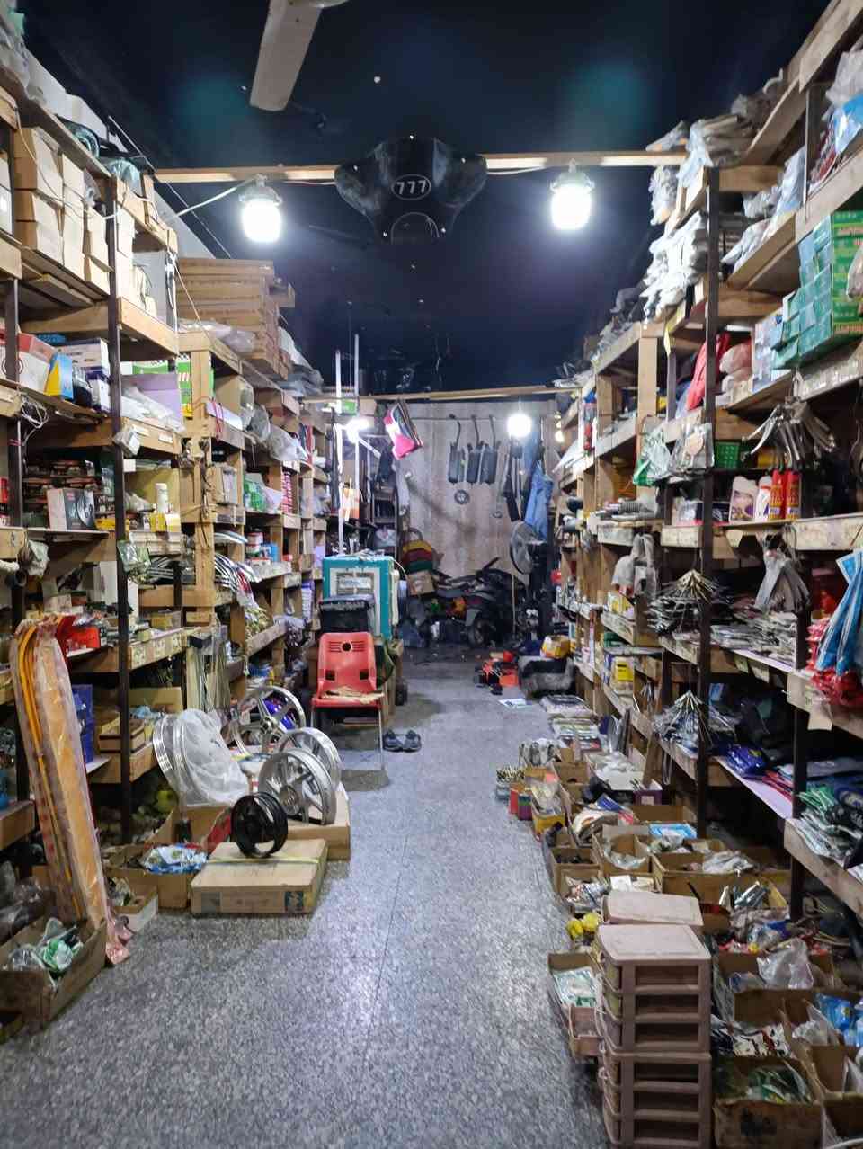 سلام عليكم ورحمه الله
محل ادوات احتياطية + ورشة تصليح للبيع في كربلاء سايدين حي العامل المنطقه الخامسه مقابل شارع المستوصف سبب البيع عدم التفرغ 

المحل خير من الله غراض دراجات كبار صغار ستوته تك تك  تريد محل كامل تريد غراض شلع هم ابيعلك 

للاستفسار 

***********

***********
