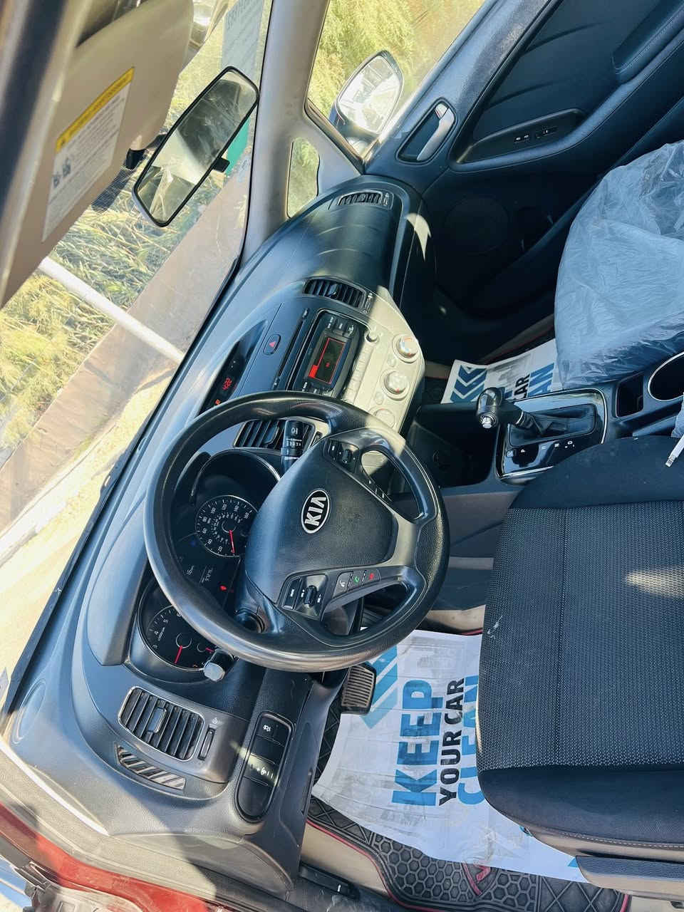 سيارة فورتي  رقم كربلاء موديل 2017 للبيع  او مراوس بسيارة من فئتها
محرك 2000 وبحالة جيدة حادثها من امريكا مثل ما واضح بالصورة ومبدل وبيها صبغ بالداير مال الجاملغ الخلفي الايمن ونطخة عندي بباب السائق وماصلحتها وواضحة بالصورة  طخة بسيطة كلش ماشية السيارة 102 وسعرها 112مكانها كربلاء قضاء الهندية (طويريج) للأستفسار الاتصال على الرقم ***********
