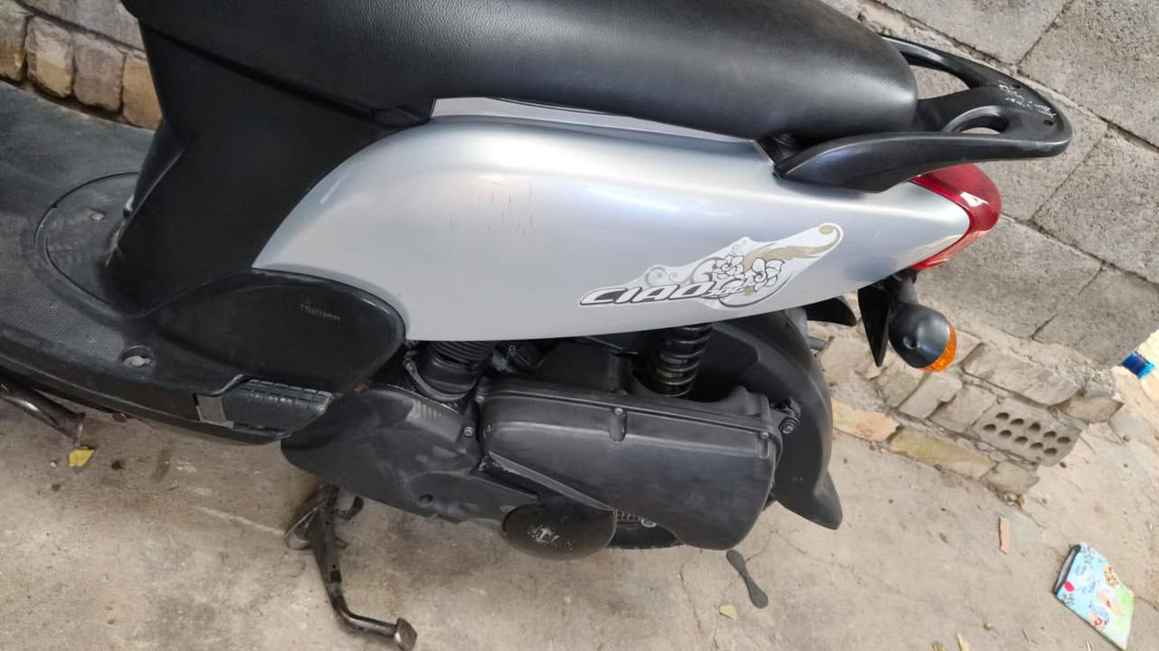 سلام عليكم دراجه رمبه نظيفه ميه بل ميه مكفولة كفاله عامه مكينه وكفر سعر ٨٥٠ عنوان مدينة الصدر ***********
