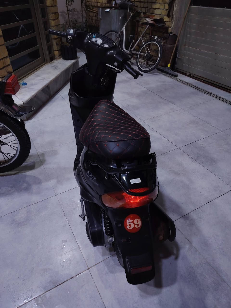 سلام عليكم من رخصت ادمن دراجه بيجي 9 زروف نضيفه دراجه مامفتوح بيه برغي اوراق عنوان ميسان حي الجامعي ستفسار ***********
