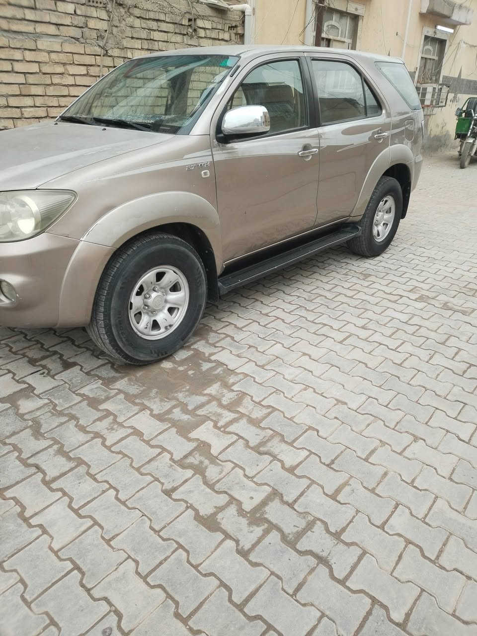 للبيع موديل 2007رقم بغداد بسمي سياره مكفوله ماعده بارد باب السايق مكاني بغدد رقم ***********السعر 130
