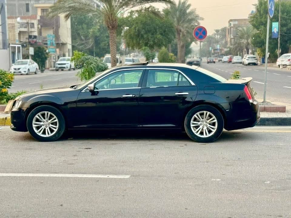 السلام عليكم رحمه الله وبركاته
(اقره المنشور كامل وتشلع عيوني)

كلايسلر اوباما 2016 أصل أصل 

وارد كندي

سياره كفاله

بيها   بارد 

رقم بصره مميز

فووول مواصفات C

فتحة سقف بانوراما 

تحكم ستيرن جهتين 

مرايه   قلاب

ستيرن كهربائي 

تدفئة ستيرن 

كشنات جلد 

تدفئة تبريد مقاعد امامية 

تدفئة مقاعد خلفية 

بردة خلفية 

شاشة چبيرة 

تشغيل عن بعد 

منظومة زينون عالي ناصي أعلى مستوى 

ويل مكسيكي  + تخم تاير جديد

(مكينة وگير وتخم تاير وحدادية وتبريد 

ترايك وين مايعجبك  

مكاني  بصرة 

السعر 205بيها مجال قليل
رقمي ***********
