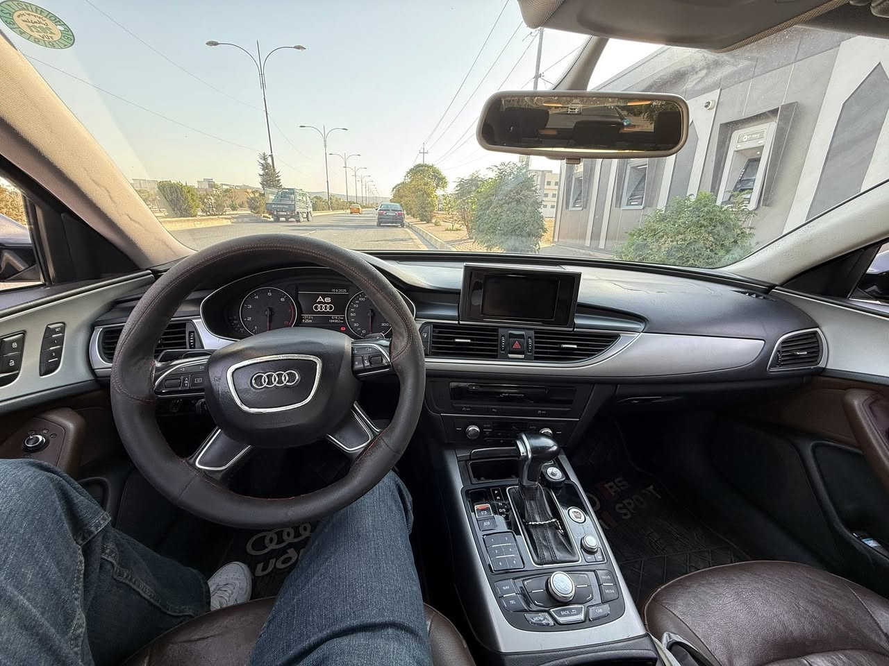 للبيع: أودي A6 موديل 2014، فول مواصفات عدا الفتحة. السيارة ماشية 188 ألف كم، فيها 5 قطع صبغ خارجي فقط (الداخل سليم). تأتي مع بصمتين أصليتين. السعر المطلوب: 8,500 دولار (85 ورقة).


**إذا كنت صاحب هذا الإعلان وتريد حذفه لأي سبب، رجاءا أرسل رسالة إلى الدعم الفني**
