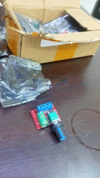 ١٠ قطع • مع توصيل • الكترونيات