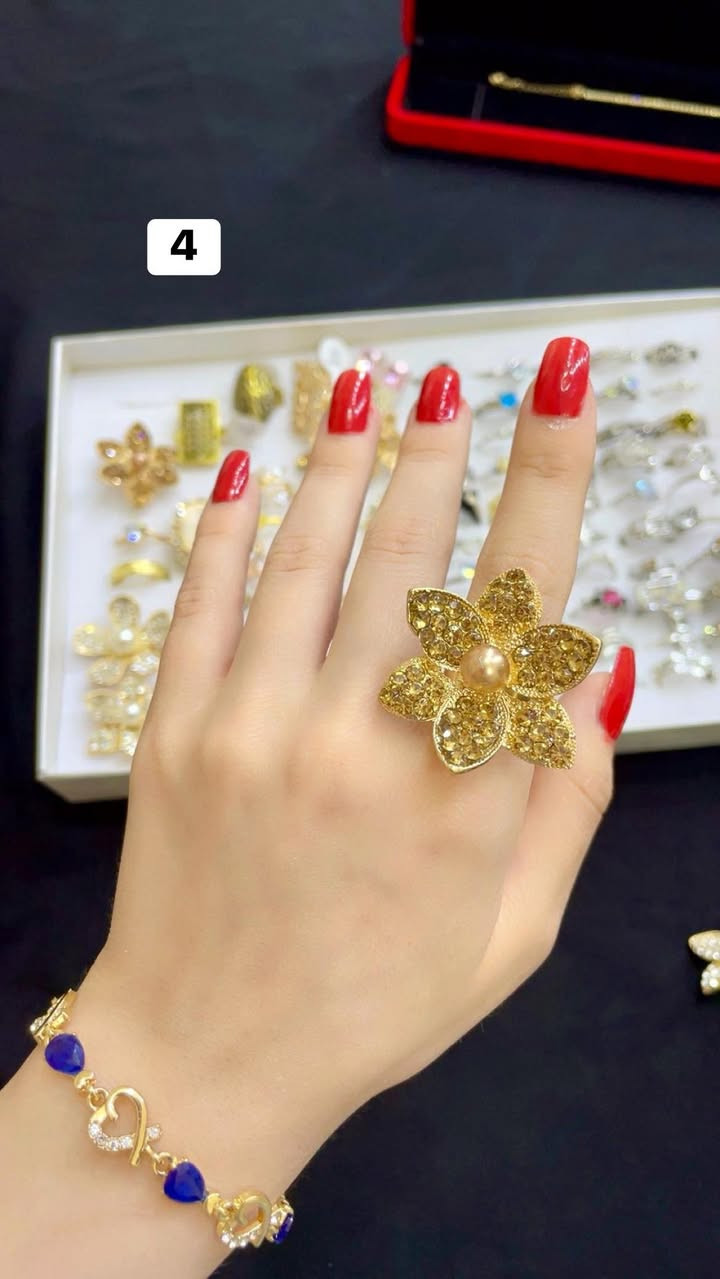 تشكيلة أكسسوارات كلش حلوة ✨


**إذا كنت صاحب هذا الإعلان وتريد حذفه لأي سبب، رجاءا أرسل رسالة إلى الدعم الفني**