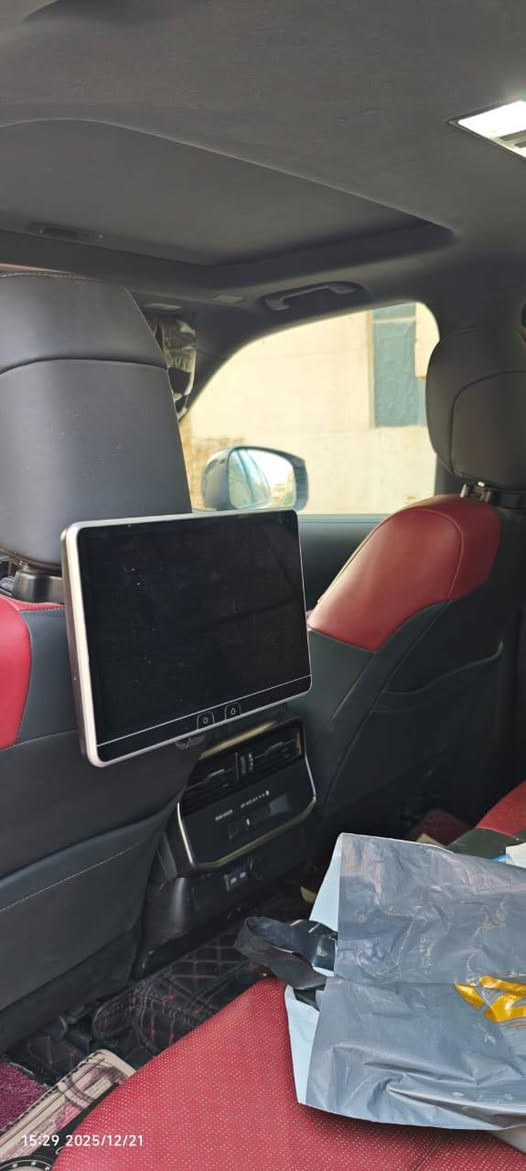 لاندكروز لمتدد للبيع او مراوس بموديل اقل
* ⁠الموديل : 2024ساز 

* كفالة عامة 

* ⁠الفئة: GXR / LIMTE  بلاك اديشن * ⁠اللون اسود رقم بغداد 

* ⁠العداد 55000 )

داخل جلد 

اسودواحمر بلادي * 

* ⁠محرك  6 سلند (4000)  

* ⁠لد شباك امامي 

* ⁠دوسات جانبية نيكل ضوئية 

* ⁠سبايدر شمعة

*لحاية) 

* 

* ⁠بصمة تشغيل بصمات ابواب عدد (5) 

* سيارة ملغلفة PPf ب كامل ضمان 10 سنوات 

* ⁠شاشة امامية كبيرة 

* شاشات خلفية عدد (2)

* ⁠كامرات عدد 4 (360 درجة) 

* ⁠فتحة سقف (سلايت) 

* ⁠كراسي الامامية كهرباء 

* كراسي الامامية  تدفئة تبريد 

* ⁠مقاعد (7) راكب دفع رباعي (4 * 4) 

* ⁠ثلاجة وسطية جنطة كهرباء 

* ⁠تبريد شاشة شاحن 

* طفاية  

* ⁠حساس امامي خلفي 

* ⁠مري طي كهرباء 

* ⁠وباقي مواصفاتGXR المتد المعروفة 

* رقم بغداد بأسمي
السعر 74.000 
* 
 للاستفسار هاتف ***********
