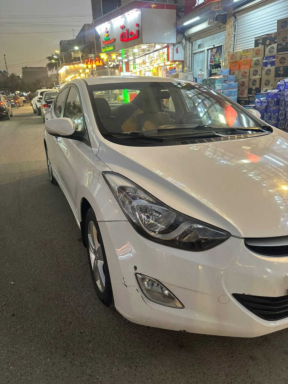 سلام عليكم سياره الانتره خليجي 2013 ابيض سياره مكينته 1800دوش سياره خير من الله بيه جاملغ نضربت بيدي وطخه بلغد سياره نضيفه يحتاجله شغلات بسيطه ماشيه 68 كيلو حقيقي سياره شاشه تخدم تاير جديد صدر امامي خلفي جديد  مكانه المشتل *********** سياره ب110 وبيه مجال حك جيه
