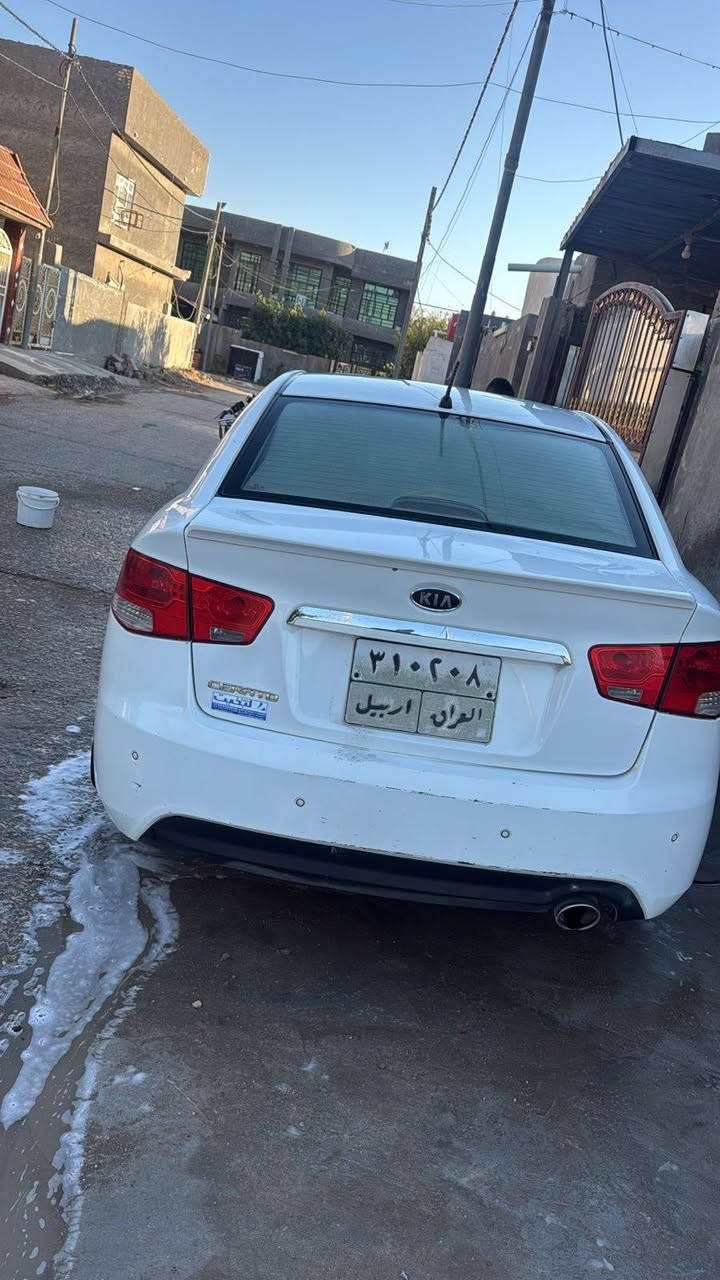 سلام عليكم سيراوتو مودبل 2013
رقم اربيل تريد تحويل وكاله اني حاضر 
ماشيه 205
مكانه بابل ناحيه النيل 
السعر ١٠٥ وبيه مجال 
فول مواصفات عدى الفتحه 
بيه جاملغ وباب رش بدون دواخل 
***********
