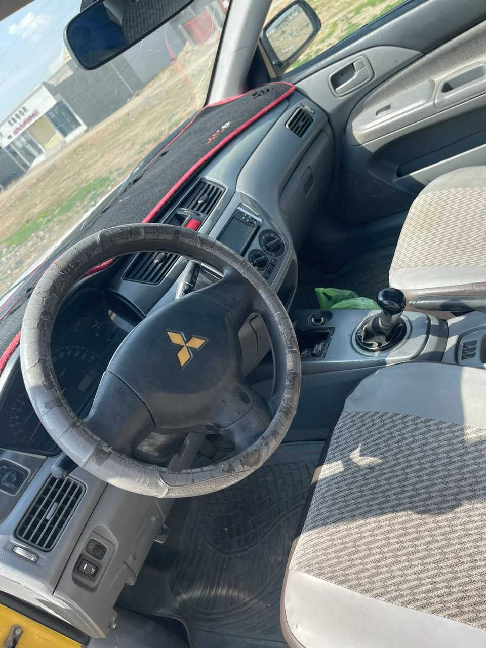 سلام عليكم من رخصة الادمن ،، لانسر 2010 تكسي تبريد ثلج مكينه وكير حلوات كير عادي سنويه مجدده رقم ديالى مكاني ديالى بلدروز سعر 62 وبيهة مجال كلش بسيط الاستفسار اكثر ع رقم *********** ،،،،، ***********
