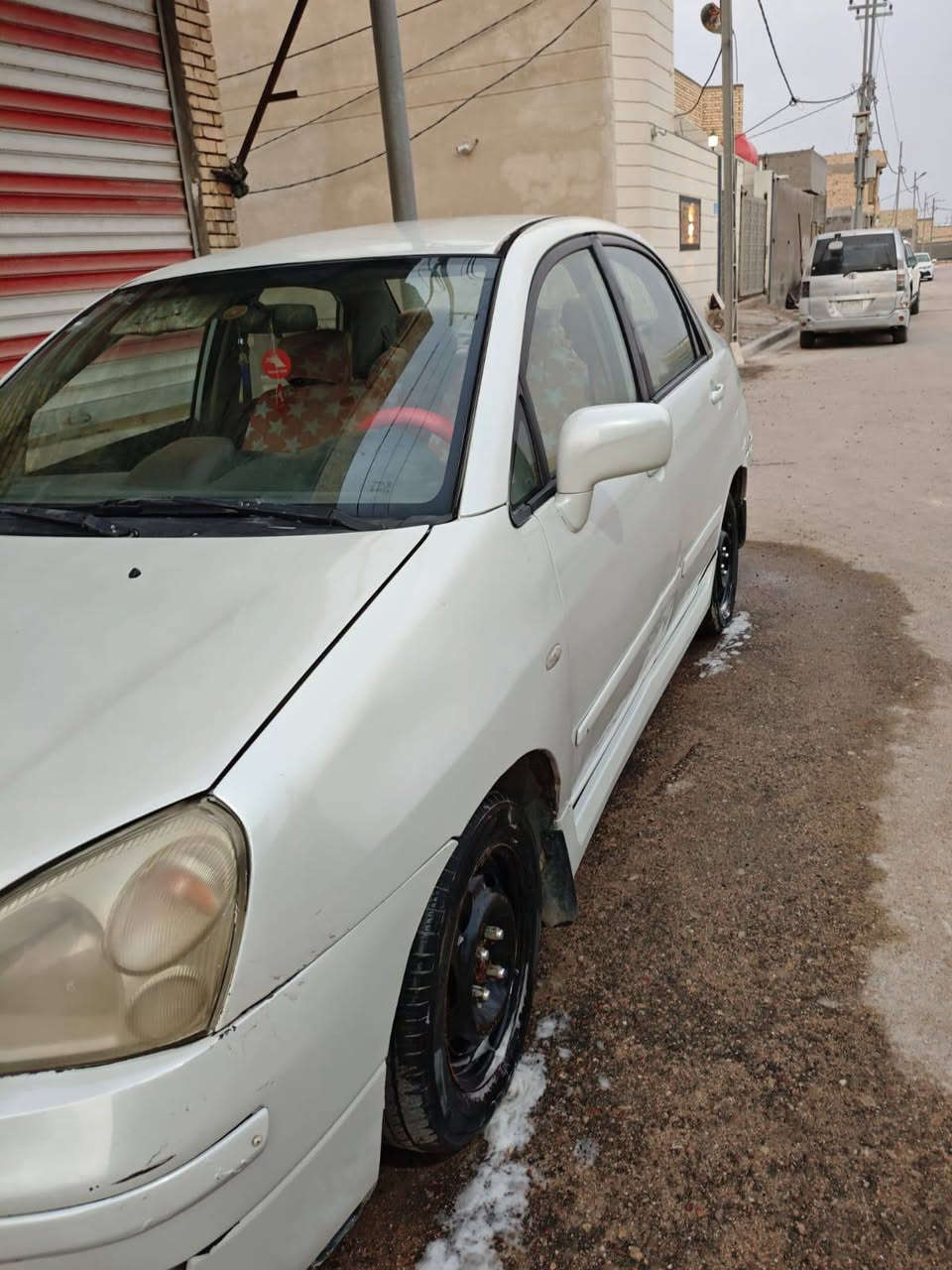 سازوكي ليانه سياره نضيفه موديل 2005 سياره جاهزه تبريد تدفئه السياره ما بيهه اي ضربه فقط مصبوغه جماليه  مكاني البصره ابو الخصيب  السعر 42 وبيهه مجال بسيط كلش *********** البصرة, العراق
