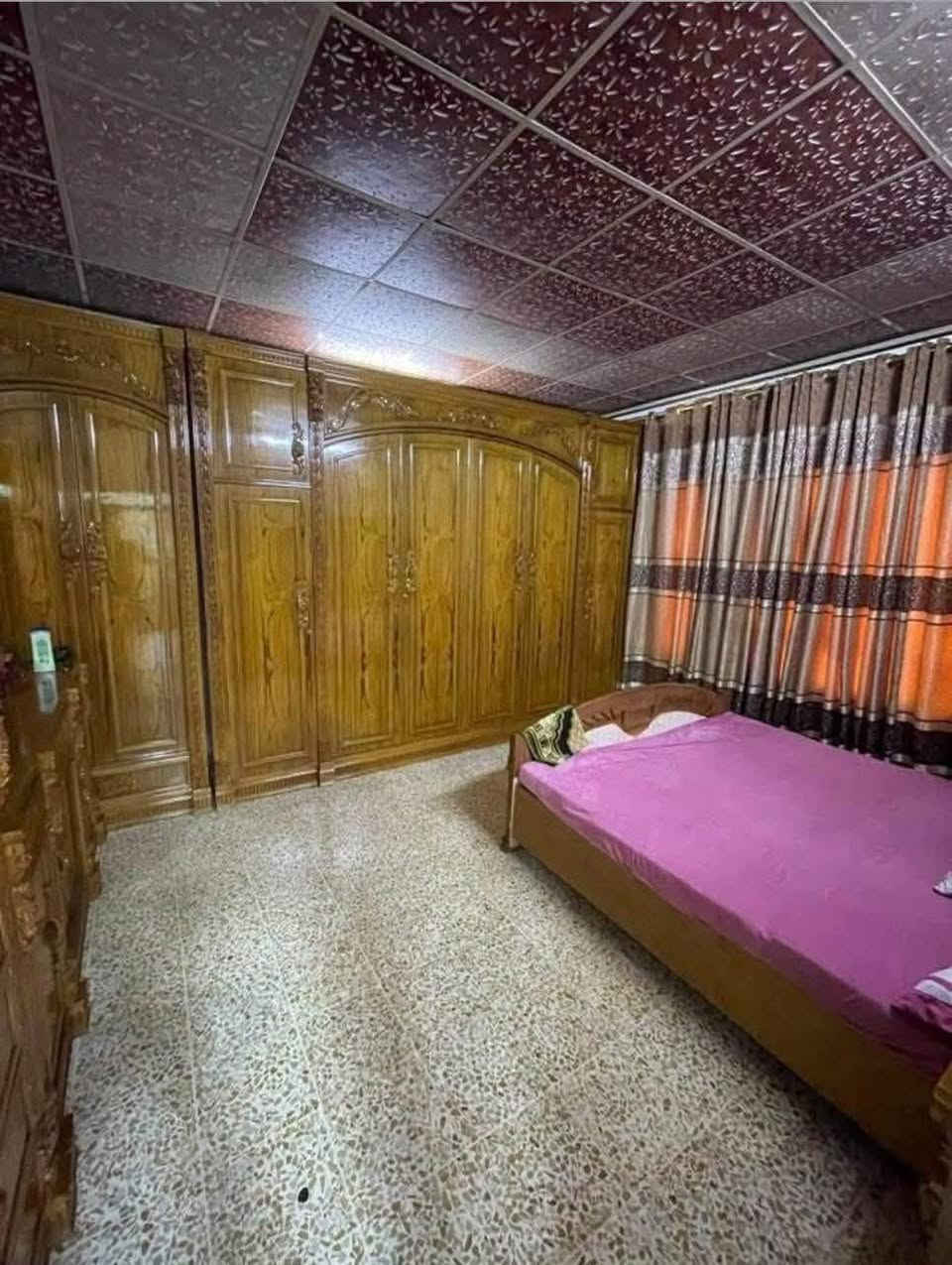 بيت ركن 🏠 للبيع في حي الاخاء الثانيه موقع مميز
بناء 2013 سند طابو الزهور شرط التحويل
 

مساحه البيت 🏠 125 متر واجها 12 متر 

يحتوي البيت 🏠 على استقبال وهول وغرفتين نوم 🛌 ومطبخ وصحيات ومناور وكراج سياره 

ط2 هول وغرفتين نوم 🛌 ومطبخ وصحيات ومناور وبلكون 

للاستفسار عن سعر البيت 🏠 للاتصال ع الارقام 

***********.   مكتب تاج الملوك 

***********.    مكتب تاج الملوك
