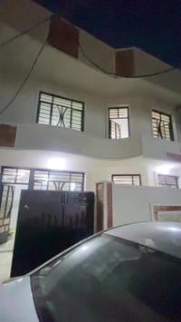 للايجارمساحع ١٢٠ م يحتوي على صاله مطبخ ٤ غرف نوم خدمات للستفسار  07765...