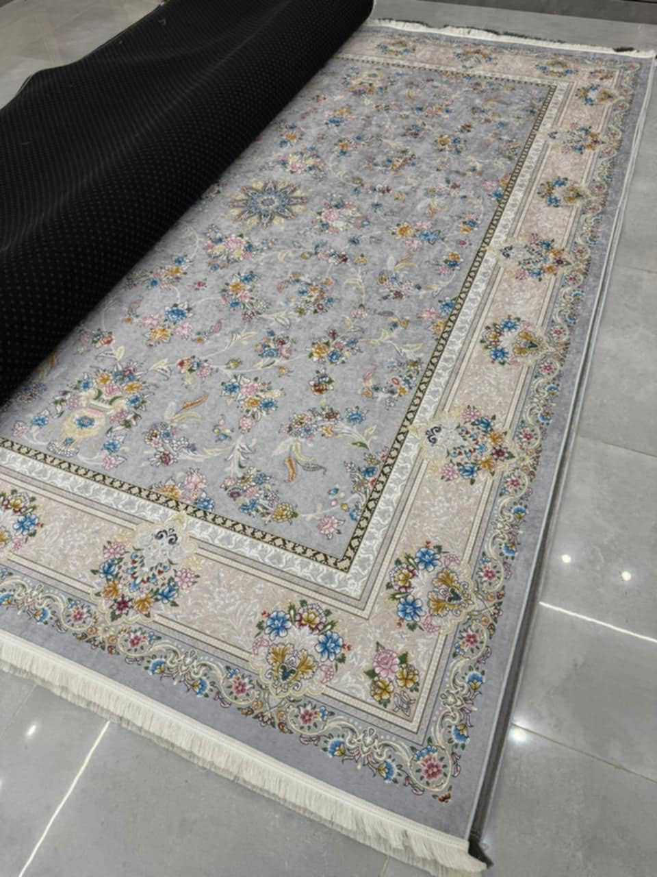 سڵاو کڕیاران فەرشی پشت لاستیکی ئیرانی بە نەخش و دیزاینی کاشان بە هەموو قیاسی بەردەستە 
بەگونجاوترین نرخ خوار هەموو بازاڕ 
نەخشی تازە و فول کوالیتی کە تریندی ساڵە 
4+3=130
3+5=160
3+6=180
2.5+4=115
3.5+3=115
3.5+2.5=100

ناونیشان ⬅️قەزای ڕزگاری 
دووسایدی ئەتفا/ بەرامبەر هەرزان بازاڕی لاندی 
ژمارە 📞***********/***********
گەیاندن هەیە بۆ هەموو شاری 
⬇️ 
⬇️
⬇️
⬇️
مرحبا المشترون المطاط الخلفي السجاد إيراني بسعر معقول.

يوجد کول قیاسات أستندر

4+3=130
3+5=160
3+6=180
2.5+4=115
3.5+3=115
3.5+2.5=100

العنوان/کلار
قزا ڕزگاري/ شارع أطفا/ مقابل رخيص السوق لاندی
رقم جوال/٠۷۷٠۲۲۱۳۹۹۳/٠۷۷۲٥۱۷۷۱۱٦

يوجد لدینا خدمة التوصیل لل جمیع محافضات العراق🚛
