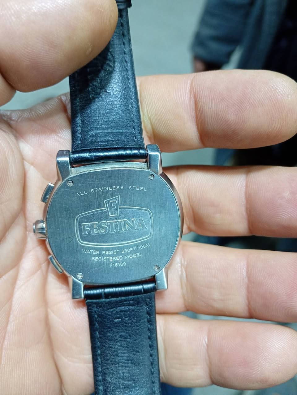 للبيع مكان دهوك يوجد توصيل 
***********
