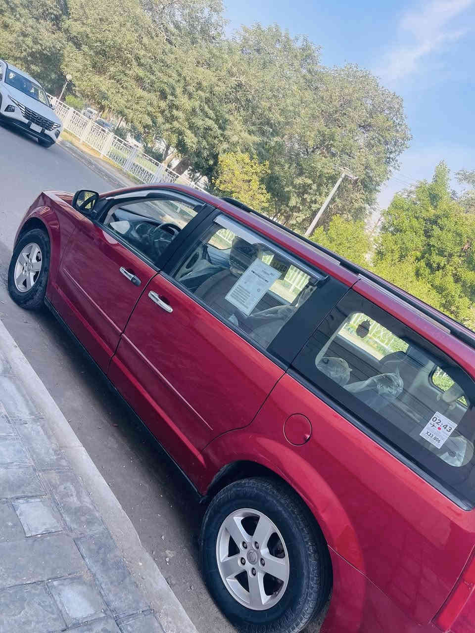 السلام عليكم دوج كرفان للبيع( بدون مراوس) فول مواصفات رقم بغداد وبسمي مشروع وطني تحويل ثاني يوم ماكو اي شكال علما ان السيارة قديمة عندي وعلة ايدي وبسمي تقريبا صارلها ٦ سنوات استخدام شخصي
مواصفات السيارة
(1) مكينة (٦) ستة سلندر ١٠٠/١٠٠
(2) سبعة راكب+ثلاث قطع تبريد
(3) كير درجة اولى+ كشنات كهرباء
(4) بوب كهرباء + جنطة كهرباء
(5) صدر وتبريد وتدفئة مكفولات
(6) ميكانيكيات وكهربائيات وحدادية ١٠٠/١٠٠
(7) تخم تايرات جدد+ داخل غرفة جديدة
(8) السيارة جاهزة مابيها اي نقص
(9) السعر ( ١١٥ ) ورقة وبيها مجال 
(10) المكان بغداد الكرخ للاستفسار  ***********
