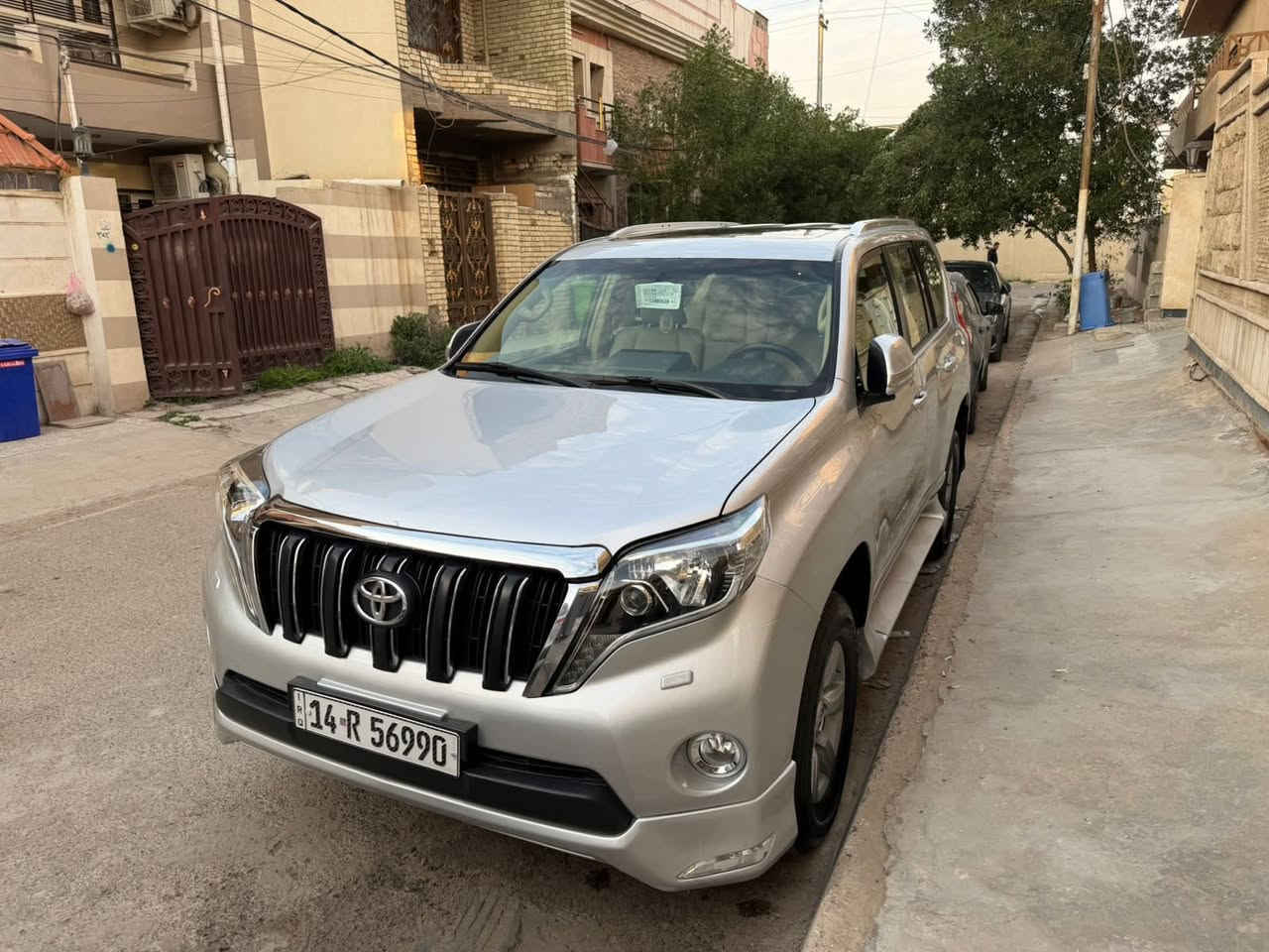 سلام عليكم برادو خليجي موديل ٢٠١٤ رقم بصره كفالى عامه  السعر ٣٠٥ ورقه  ٦ ماشيه ١٠٧ سلندر  ٧ راكب  فول مواصفات هاتف *********** مكان السياره بغداد البنوك
