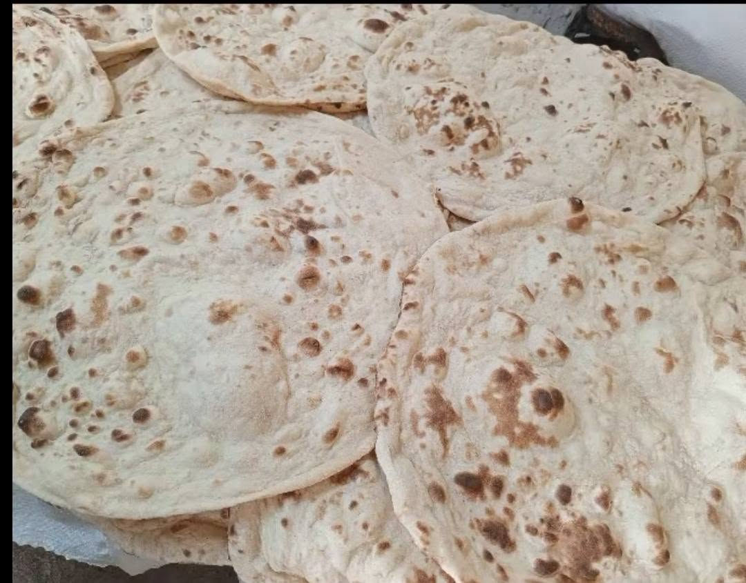 خبز بيت  وكل 7 كرص بالف والي عده كونيه اخذه وخبزه وصير 350 كرصه اخذ 30 مكاني حي عدن مقابيل مدينة المائيه


**إذا كنت صاحب هذا الإعلان وتريد حذفه لأي سبب، رجاءا أرسل رسالة إلى الدعم الفني**