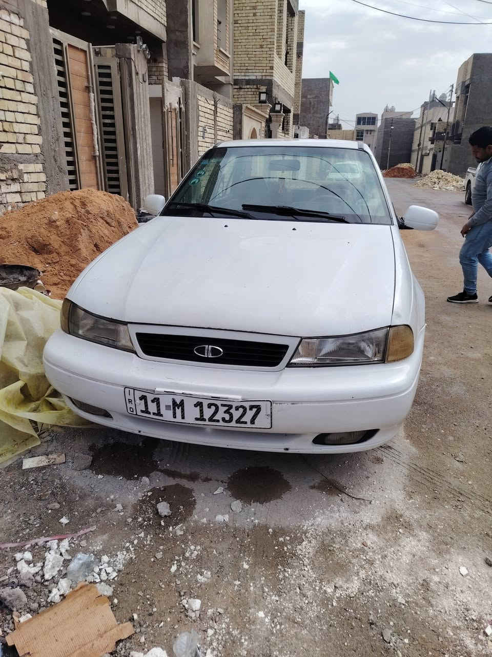 سلام عليكم
دايو سلو موديل 1996
سياره جديده
تخم تاير جديد 
صدر امامي وخلفي جديد 
كير ومكينه جدد 
كهربائيات كله شغاله 
تبريد شرط ابيع شغال نقص قايش
دوشمه عامه وسفريات  
مكلف بالنشر الاستفسار رقم الهاتف ***********
