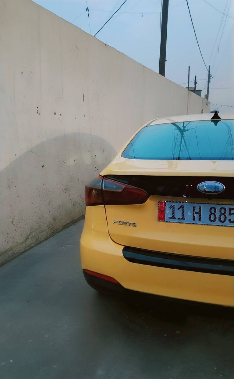 🚗 كيا فورتي 2015 - وارد أمريكي (للبيع أو المراوس) 🚗
​
​المحرك (المكينة. 1800)

​(الكيرAT)

(حادثه جاملغ الايسر الامامي+ تبديل البنيد) 

​المنشأ: وارد أمريكي (السيارة ملامحها نظيفة وجاهزة).
​✅ المحرك جديد: 
​✅ الحدادة والكهربائيات: مكفولة وشغالة 100%.
​✅ التبريد: شغال وممتاز 
​
(دوشمه+طخم تاير جديد). 

<ڪامره>. 
​
💰 السعر المطلوب: 113 ورقة (شدة و13 ورقة).
🤝 المجال: السعر بيه مجال بسيط .. 
🔄 المراوس: أرغب بالمراوس مع فورتي موديل 2019 أو 2020 (حصراً) مع دفع الفرق.
​للتواصل والاستفسار:
📞 رقم الهاتف: [***********]
📍 المكان: [بغداد]
