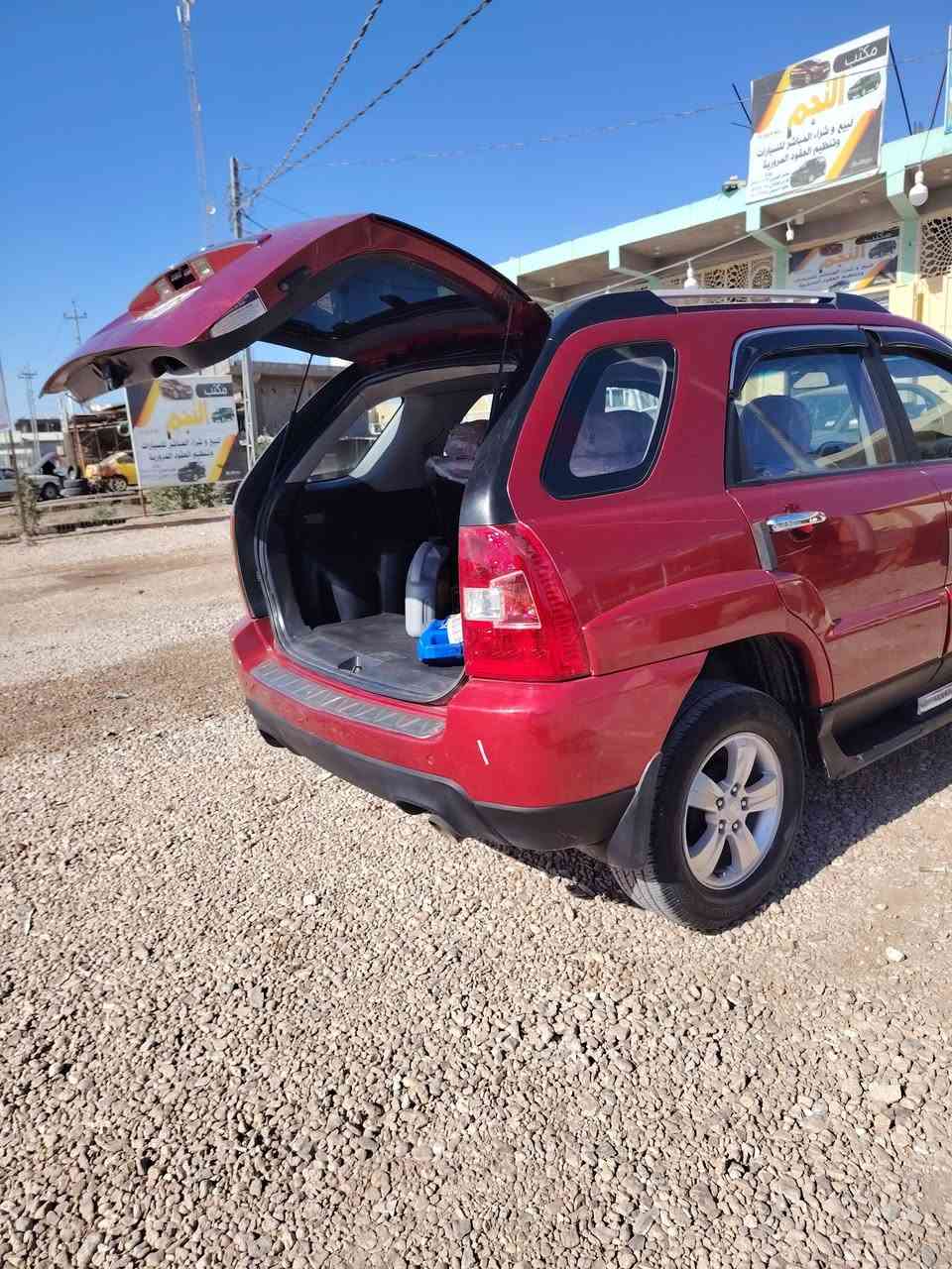 سبورتج خليجي موديل ٢٠٠٩ نضيفه جدا سعر ١٢٠ بيه مجال 
رقم إنكليزي بغداد تحويل مباشر
تايرات حداديه تبريد بشرط
مكينه وكير بشرط
بيه سونار 
 مكان السياره بابل المسيب للاستفسار ***********
