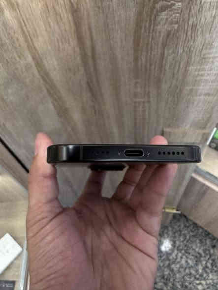 ايفون 16 بروماكس
ذاكرة٢٥٦ ماستره بعده بلضمان 
بطارية ٩٢ 
مكفول من التصليح والفتح
ملحقات كاملة كيبل ممستخدم
السعر مليون و٣٧٥ بي مجال
مكاني زيونه
***********
