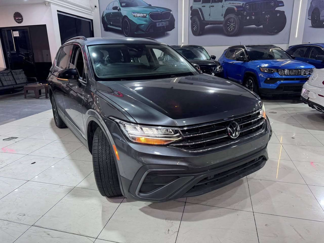 Volkswagen Tiguan 2023
ملاحظة ❌سيارة للاقساط مقدمة(٩٠$)🔥تسعين ورقة
0774 883 3883
0750 642 0644

محرك ٤ سلندر ٢٠٠٠ تيربو
٧ راکب
مواصفات SE
كراسي جلد و كهرباء 
بصمة 
تشغيل عن بعد
كيج الكتروني 
وياله ١٩
كيج الكتروني
شاشة كبير
رادارات ٣٦٠ درجة
ماشية ١٩ الاف مايل
❌ضرر ٤ قطع و شوية من قماره بجم سليم بدون دواخل
❌رقم شاصي مرفقه مع صور
أرباك ستيرن و داشبورد اصلي ماطاك  ١٠٠❌١٠٠
سياره بدون رقم تترقم شمالي ١٥ ورقة
موجودة 📍اربيل معرض S.B cars

￼0750 333 8783⁩
0772 488 3072
