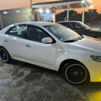 سياراتو 12كفاله عامه السعر 120وبيه مجال بصيط 07865256685