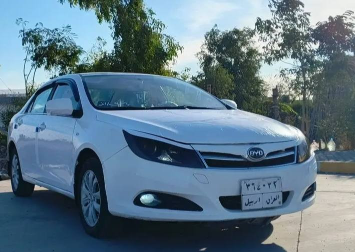 بي واي دي للبيع موديل 2014
سنوية اسمي شرط تحويل أو وكالة 
بيها صبغ جامرلغ امامي سائق 
وجاملغ خلفي السكن وحافة البونيد بدون دواخل 
سنوية صار شهرين منتهية 
تبريد ثلج تدفئه حساس خلفي شاشة اندرويد كامرة خلفي كشنات جلد تحكم استيرن دفتر بانزين بيها كير محرك شرط 4 جامات كهرباء تشغيل بصمه صندوك بصمة قفل مركزي منظومة لايت زينون عدسات لاصقة  ظررها قطعتين صبغ فقط سعرها 60 مجال بسيط بيها رقم موبايل 
للاتصال ***********   العنوان كركوك طريق بغداد
