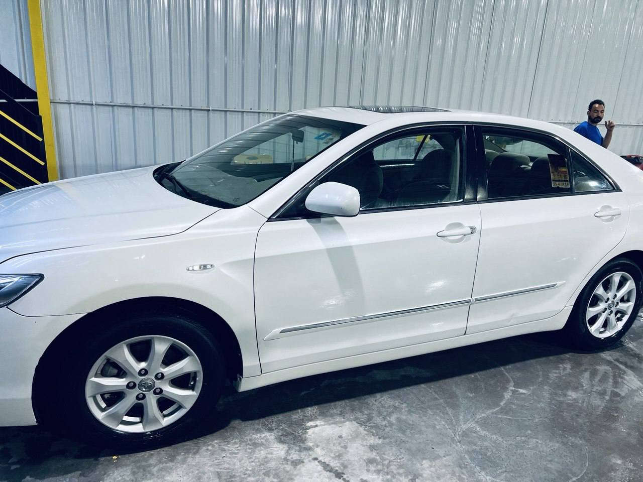 السلام عليكم كامري موديل 2009 خليجي وارد سعودي فوال مواصفات رقم قادسيه نكليزي سنوي جديده هزا وفحص جديد مكينه كير حداديه تخم تاير باتري كله جديد بيه منضومة غاز تحكم ستيرن جهتين كروز سرعه برده خافيه كهرباء فتحه تبريد قطعتين كشن سائق كهرباء تبريد ثلج حساس سونار مع الصور مذكور عنوان النجف ***********
