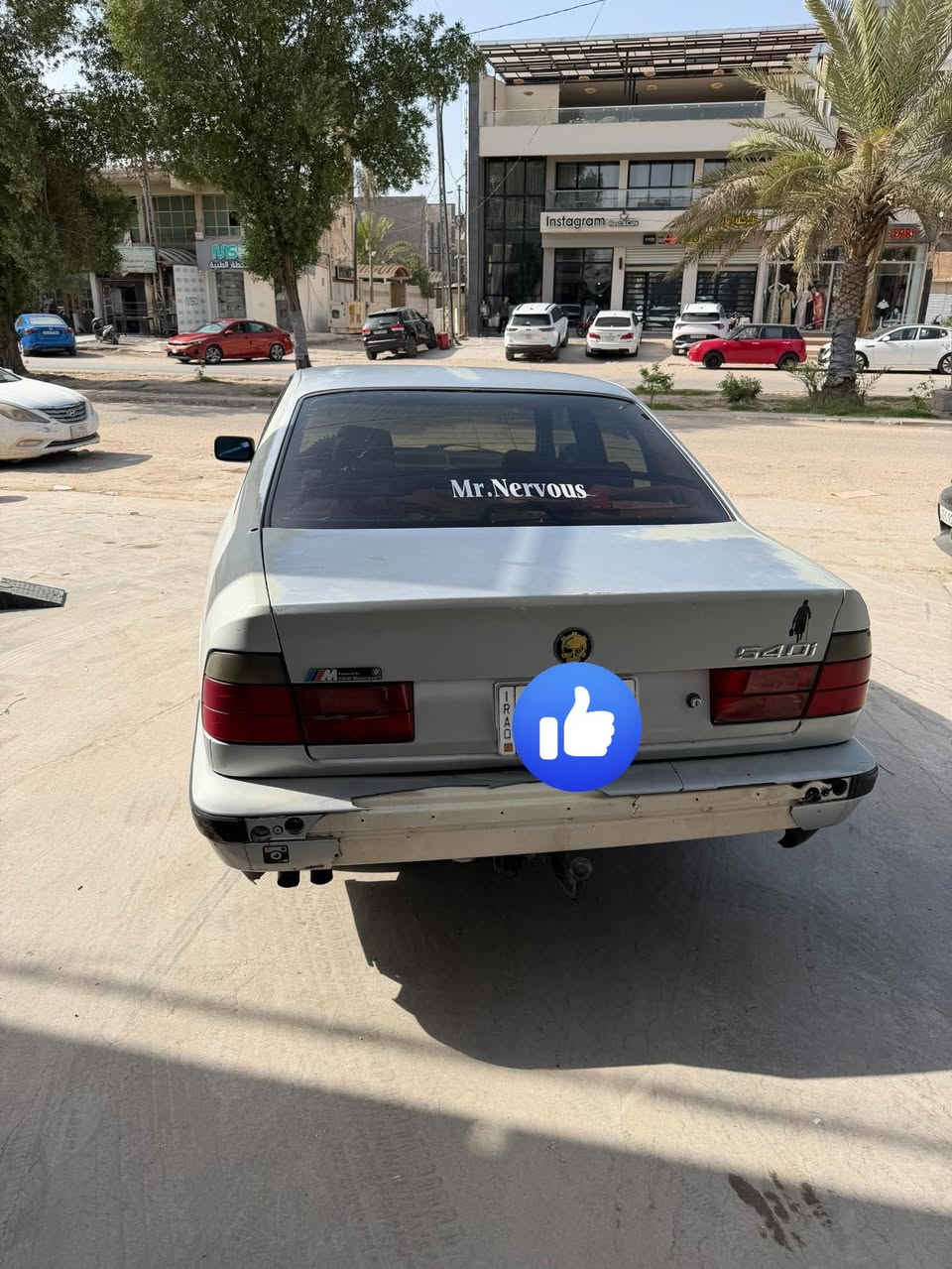 السلام عليكم
بي ام 525 موديل 91 السياره على صبغ الشركه يعني بدون صبغ 

صدر جديد 
تايرات جديد 
غرفه حلوه جديده كشنات كهرباء 
تبريد شغال
بسمنه السياره
سنويه لل 2029
السعر 50
مكاني بابل مركز المدينه 

*********** غير متواجد ع الفيس
