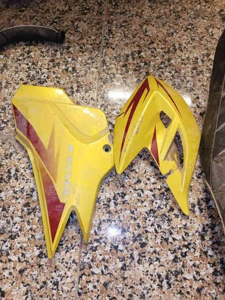 بااااندااا  كووووم حديد أتريد تأخذها كلها ماكو شكال أتريد تأخذ اغراض منها محتاجهن هم ماكو شكال *********** بدرا
