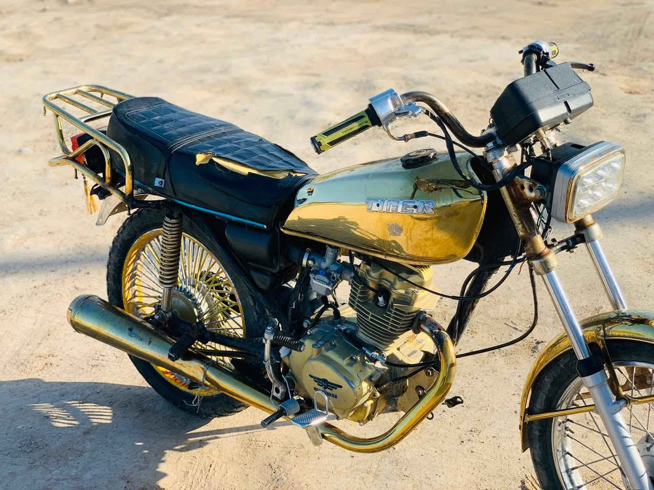 السلام عليكم موطور للبيع شرط مفتوح مره وحده موديل2019 موطور شلعه ومعدل نار نضيف دبلات جديده موطور السعر275 وبي مجال شي قليل مكاني جنوب الموصل ناحيه القياره قريت الحود


**إذا كنت صاحب هذا الإعلان وتريد حذفه لأي سبب، رجاءا أرسل رسالة إلى الدعم الفني**