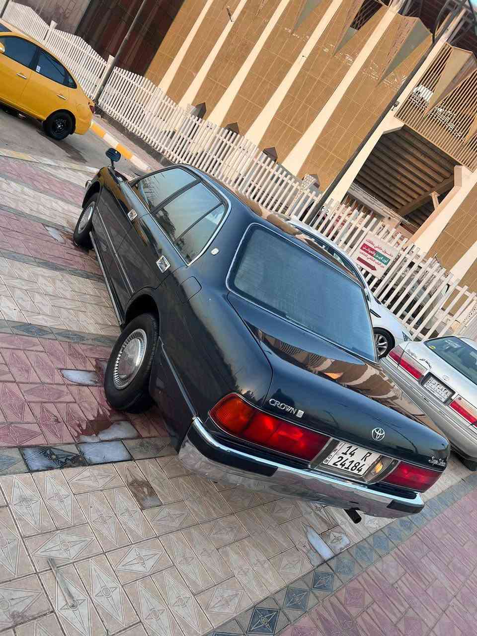 سلام عليكم ارنب ديلوكس كصيف سياره مكفوله من ضربه وكص ونغل وكلبه وعيب شرعي وباقي كفاله جاهزه مكينه وكير وحدايديه وتبريدثلج كهربايات كله شغاله رقم بصره نكليزي  سنويه 31جديده مكاني     ناصريه المركز  سعره 72وبيه مجال***********
