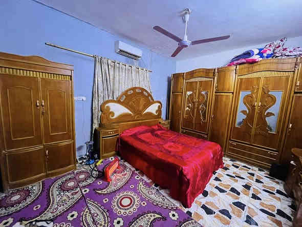 غرفة اخشاب للبيع سبع بيبان صاج اصلي سعره مليون وبيه مجال رقم تلفون *********** مكاني حجي عبد ثانيه
