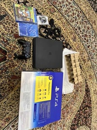 جهاز بلي 4 نظيف جداً مستعمل قليل غير مفتوح وغير مهكر ذاكره 1 تيرا كل م...