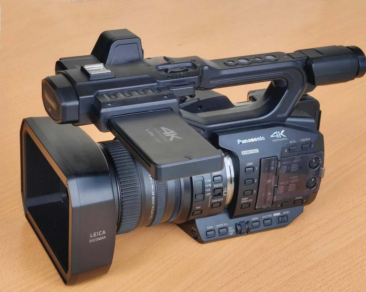 كاميرا panasoic ux90 4k
كاميرا فديو 4k
حالة الكاميرا نضافة ممتازة من برا ومن جوا
ولا متصلحة ابدا
عداد 631 ساعة عمل
للتواصل مكالمة أو واتس 0988925561


**إذا كنت صاحب هذا الإعلان وتريد حذفه لأي سبب، رجاءا أرسل رسالة إلى الدعم الفني**