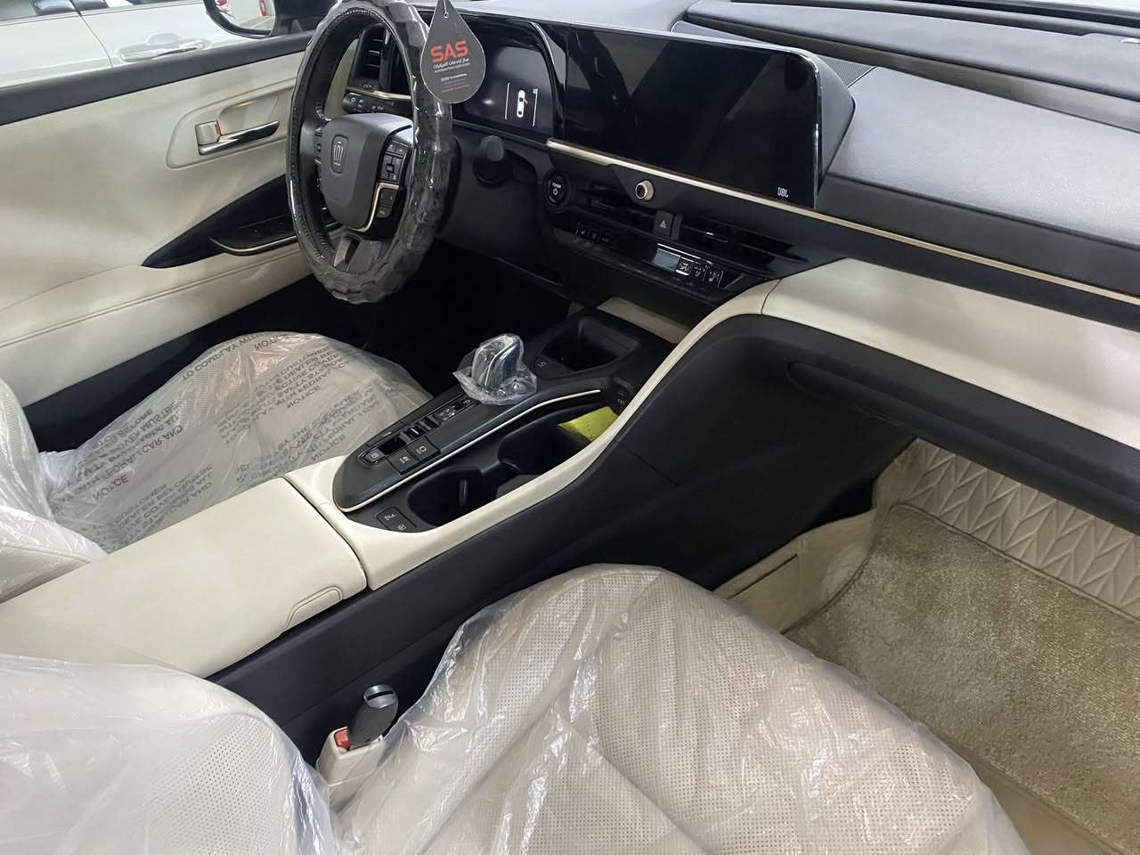 كراون خليجي موديل ٢٠٢٣ فول مواصفات محرك ٢/٥ هايبرد ماشي ٤١ الف حقيقي  سعر(٣٢٨$) تلفون ☎️ ***********) وات ساب موجود
