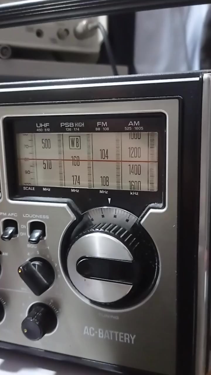 جهاز بث راديوي موجة اف ام FM 88-108Mhz مع الهوائی والمحولة بورسبلاي 

يمكن التحكم بالموجة حسب الرغبة و قدرة الخرج 3 واط ومدخل صوت استريو ويمكن

توصيله مع المسجل والموبايل مع كيبل خاص + جرنفيس هوائي خاص للاستفسار

والسعر على الخاص .


**إذا كنت صاحب هذا الإعلان وتريد حذفه لأي سبب، رجاءا أرسل رسالة إلى الدعم الفني**