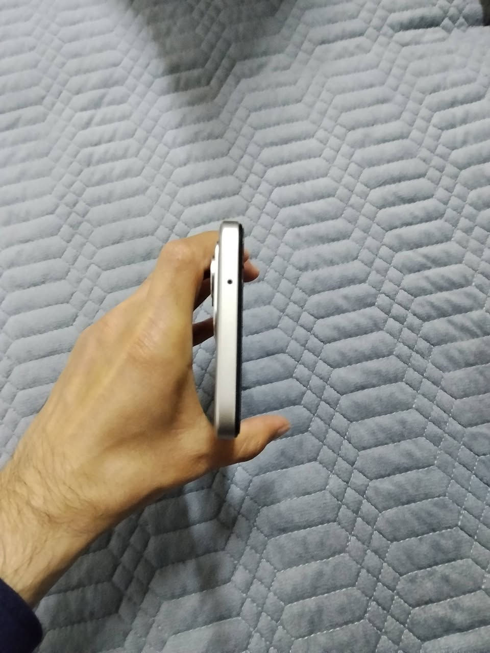 سلام علیک ئەوموبایلەمان هەیە بۆ فرۆشتن redmi 15 شوختی نیە لۆکە بێ ئەشیایە رام ٨ ۲٥٦ گێگا شوێنم هەولێرە


**إذا كنت صاحب هذا الإعلان وتريد حذفه لأي سبب، رجاءا أرسل رسالة إلى الدعم الفني**