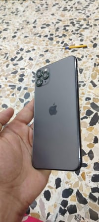 آيفون ١١ برو ماكس • ٦٤ • بطارية ٧٦