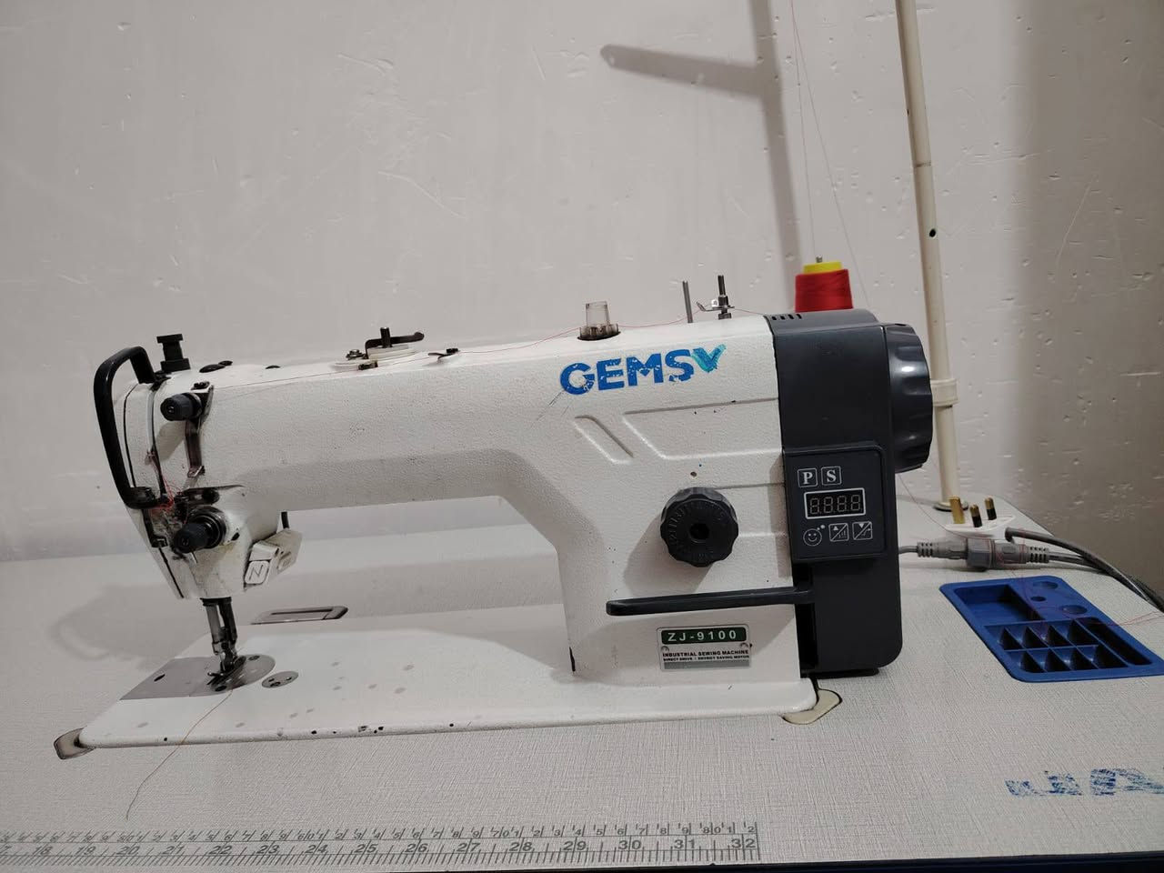 السلام عليكم
مكينه نوع جمسي كاتم جديده استخدام شهر للبيع سعر 300وبيه مجال ***********للاستفسار ع الفحص جديده
