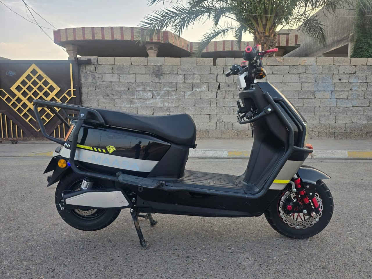 سلام عليكم
دراجة شحن  سكنس الماسه للبيع 
 كامل عل فحص السعر 450الف وبيه مجال
الرقم الاتصال ***********/ ***********
