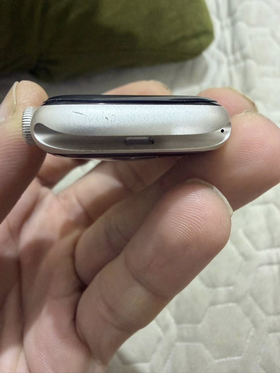 السلام عليكم
ساعة ابل الجيل التاسع حجم 45 الساعه بيها خدوش كلش صغار ع الشاشه و مو واضحات بلصور لان عليها لاصق
البطارية 100% 
يجي ويه الشاشه فقط كيبل الشحن الاصلي  يعني ماكو كارتون
و يجي وياها لاصق بعد واحد هدية و كفر مثل ما موضح بلصور و شاحن متنقل يدعم التايب C
السعر 280 الف قفل 
المكان النجف


**إذا كنت صاحب هذا الإعلان وتريد حذفه لأي سبب، رجاءا أرسل رسالة إلى الدعم الفني**