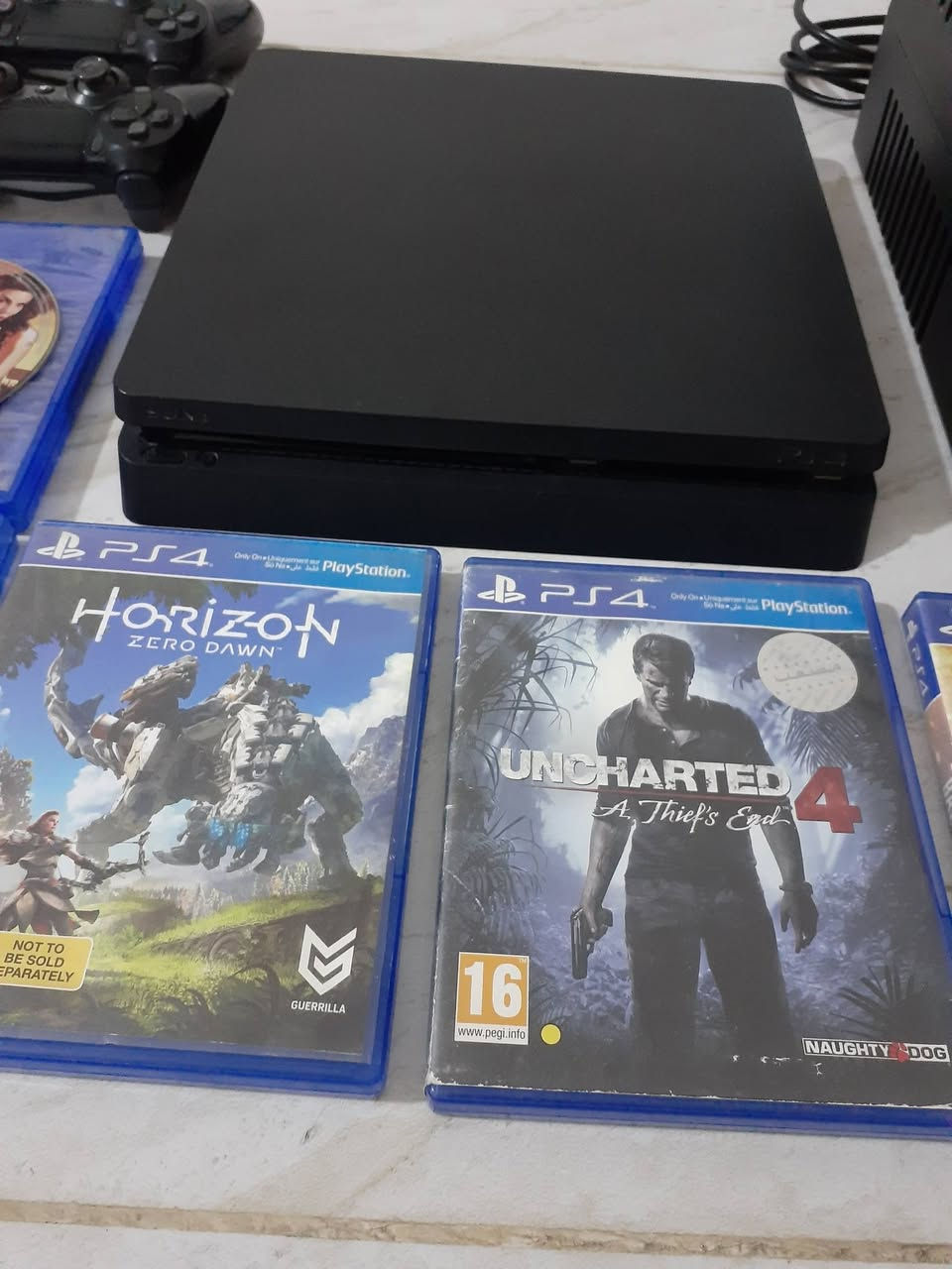 السلام عليكم 
بلي فور للبيع ويا 5 أقراص وUPS وجوستك 2 ودايركسون 
بس بي مشكله بسيطة مكاني بابل ب250 ألف


**إذا كنت صاحب هذا الإعلان وتريد حذفه لأي سبب، رجاءا أرسل رسالة إلى الدعم الفني**