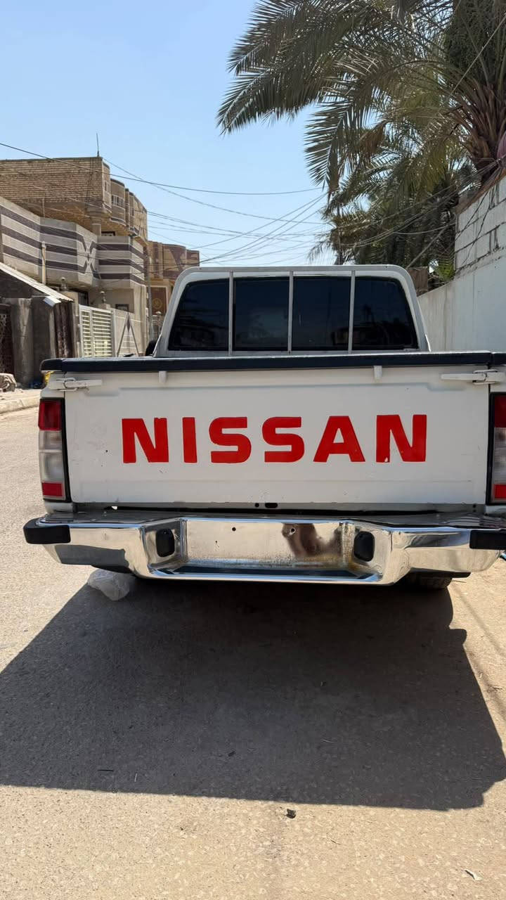 السلام عليكم بيكم نيسان السياره حلوه ونضيفه السعر ٤٥ وبيه مجال للسفسار ***********
