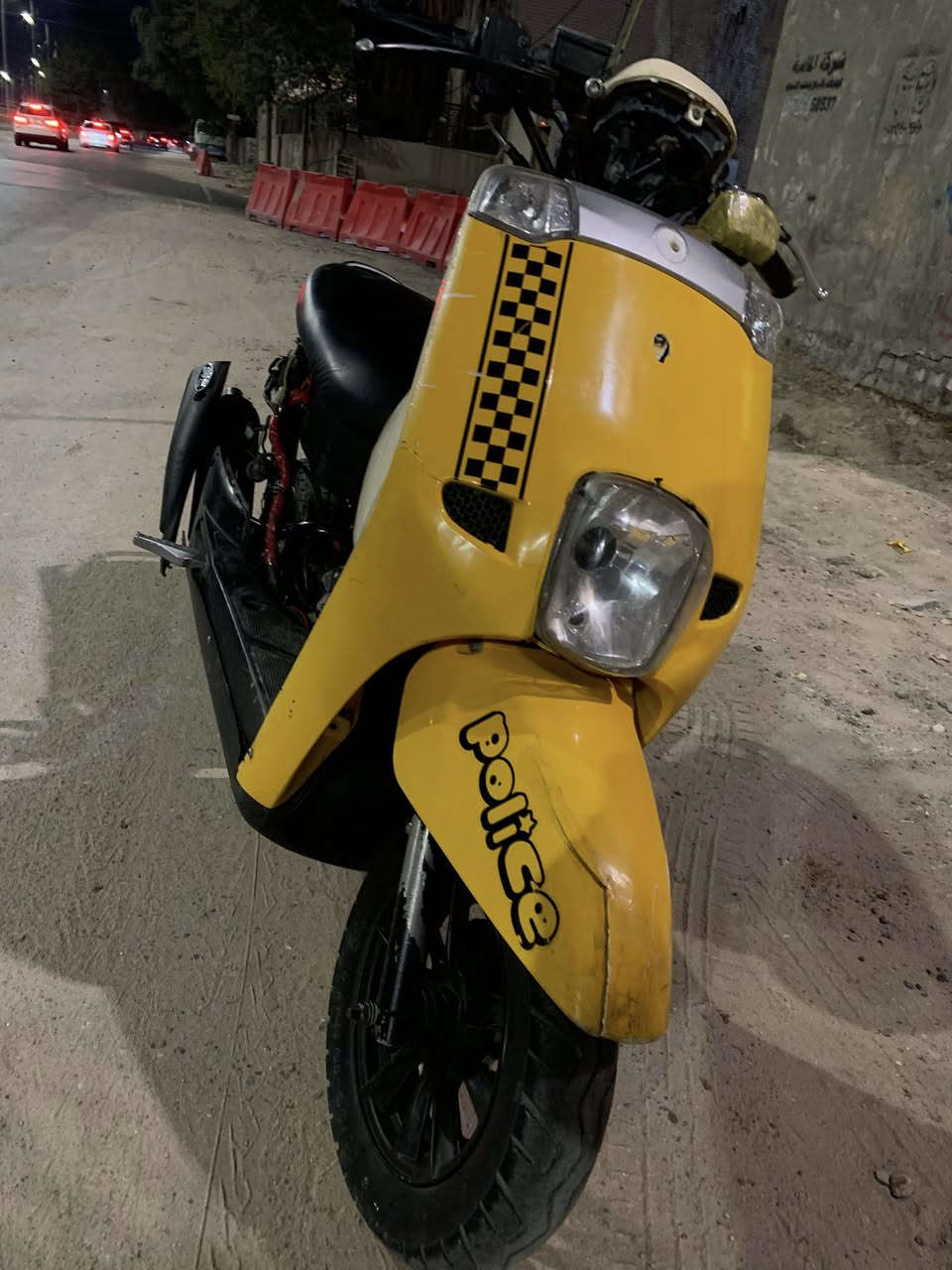 سلام عليكم دراجه للبيع سعر 450 وبيها مجال أو مراوس حسب القناعه
سلام عليكم شونكم شباب دراجه بوليس حديث 2014 دراجه كلجات رياضي شلعه قويه معدل 135 حقيقي دراجه تجي تفحص عسه مجيب وياك فيتر مراوس أو بيع 🎀💎


**إذا كنت صاحب هذا الإعلان وتريد حذفه لأي سبب، رجاءا أرسل رسالة إلى الدعم الفني**