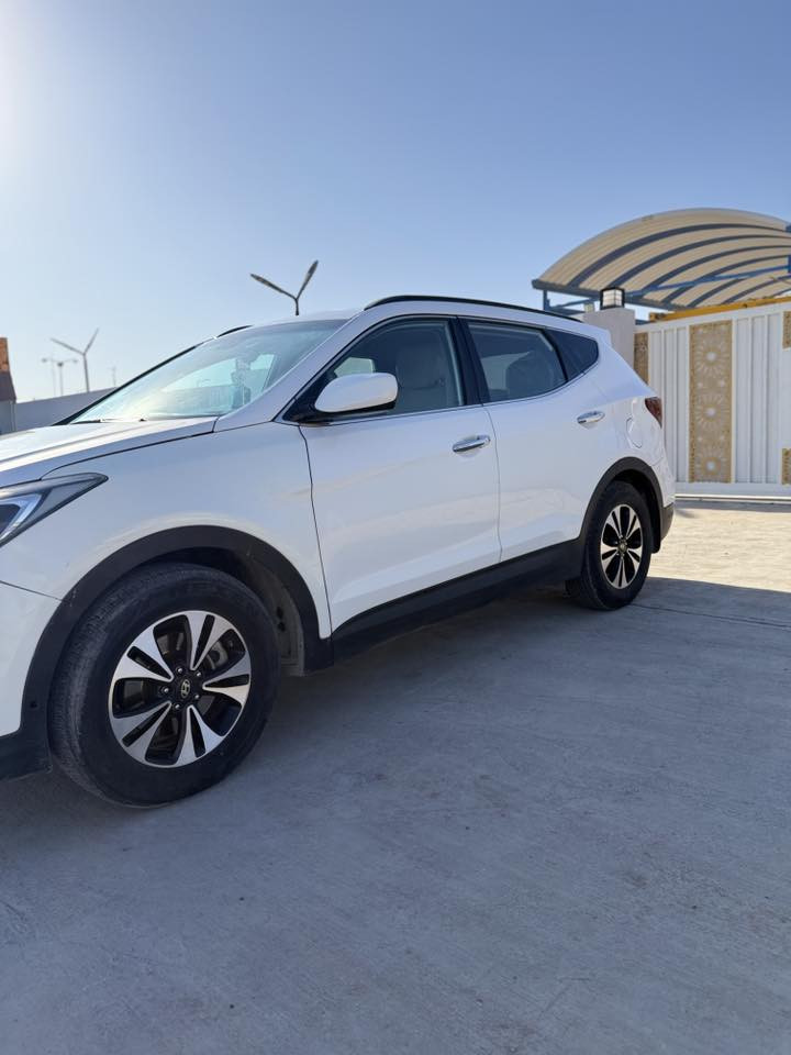 سلام عليك
هونداي سنتافي 2017 وارد أمريكي للبيع 
سياره نضيفه وحلوه مكينه وكير وحداديه
السياره مصبوغه حزام مكفوله مكفوله من الكلبه 
صور الحادث مرفقه بل منشور
رقم بغداد دولي باسمي 
كرسي سائق كهربائي 
جام اوتو 
تحكم مري 
تحكم ستيرن 
أندرويد اوتو
لايت زنون 
لد نهاري 
كشافات ليلية 
كار بلي 
كأمرة
5 راكب 
بك لايت لد 
كير cvt 
مكينه 2400 gdi
فور ويل 
درايف مود 3 وضعيات
السعر 130 وبيه مجال 
المكان كربلاء 
الاستفسار ***********
