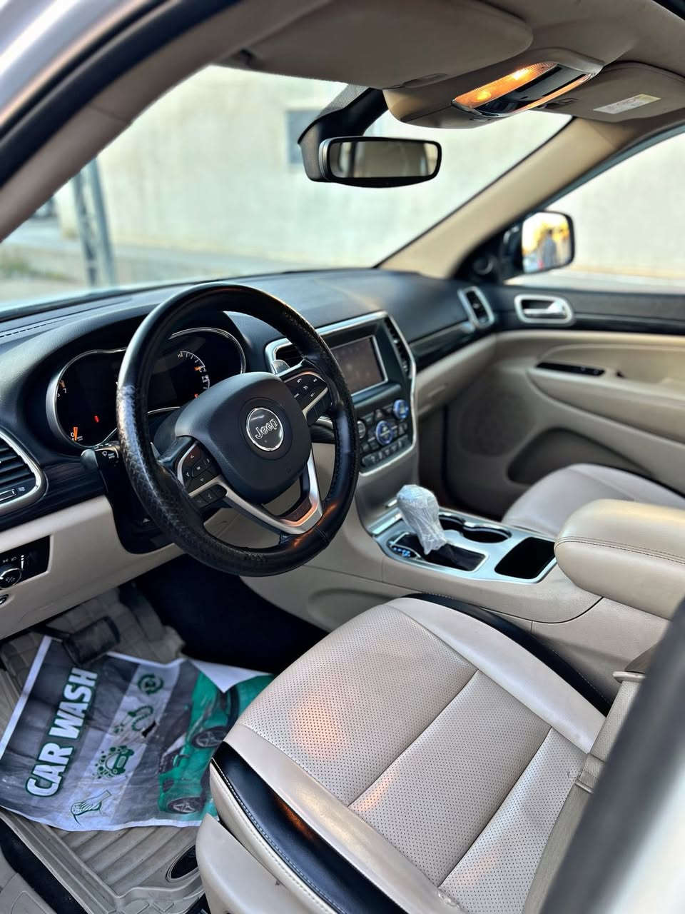 جيب لاريدو خليجي وكاله هارلم 2019
ماشيه 62 الف
سياره بيه  شبر تعديل بارد فقط 
رقم هزه سنويه جديد قبل شهر 
مواصفات لاريدو معروفه 
تحويل وكاله ثاني يوم 
مكان سياره كركوك 
اللاستفسار ***********
